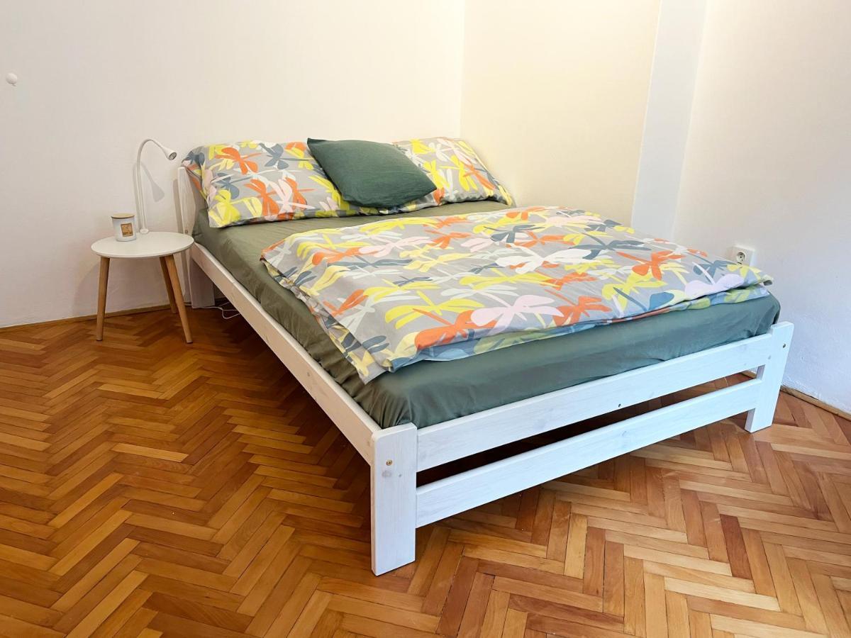 Apartman Pod Vyhlidkou Нове-Место-над-Метуйи Экстерьер фото